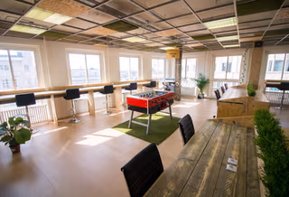 4 Person Coworking Desk