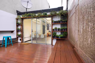 35 Person Private Office