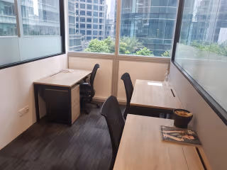 8 Person Coworking Desk
