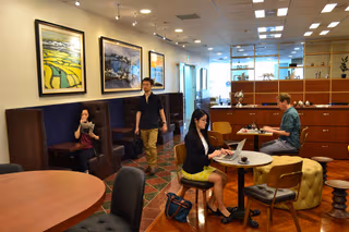 4 Person Coworking Desk