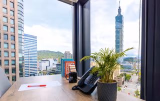 5 Person Private Office