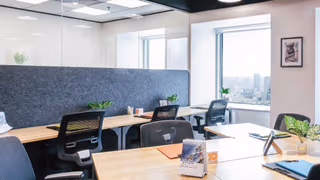 4 Person Coworking Desk