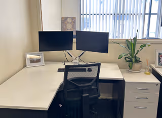 1 Person Shared Office