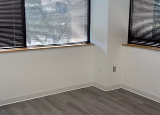 1 Person Coworking Desk