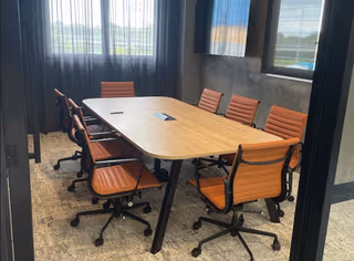 1 Person Shared Office