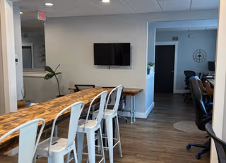 4 Person Coworking Desk