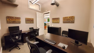 1 Person Coworking Desk