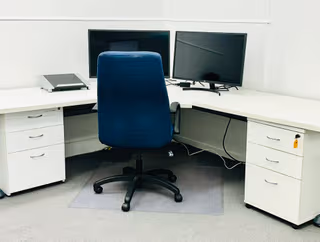 8 Person Coworking Desk