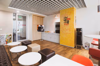 250 Person Private Office