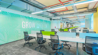 200 Person Private Office
