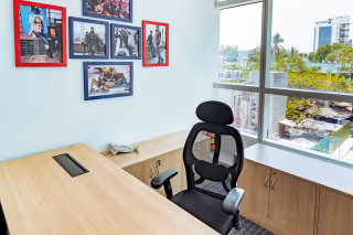 5 Person Private Office