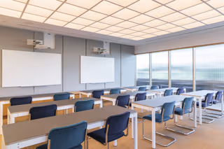 10 Person Private Office