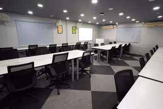 6 Person Coworking Desk