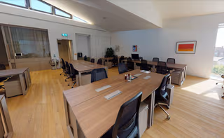23 Person Private Office