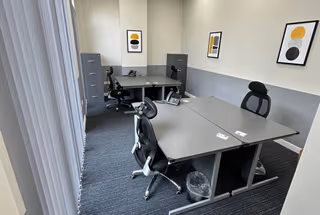 7 Person Shared Office