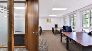 9 Person Private Office