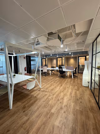 24 Person Private Office