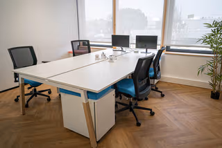 1 Person Coworking Desk