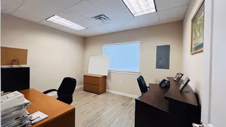 6 Person Shared Office