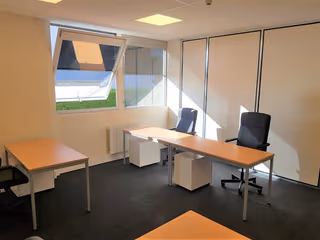 5 Person Private Office