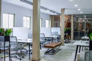 4 Person Coworking Desk