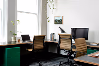 10 Person Private Office