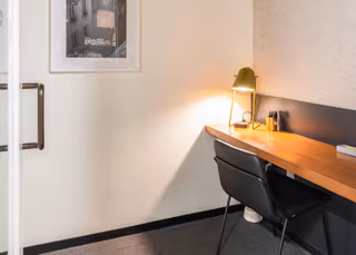 4 Person Private Office