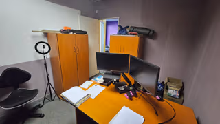 1 Person Coworking Desk