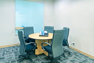 5 Person Shared Office