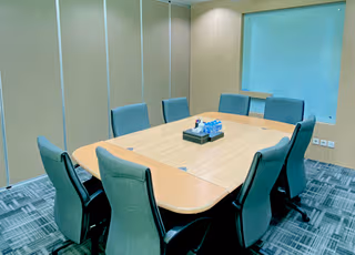 5 Person Private Office