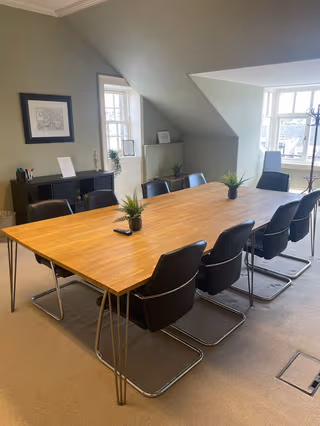 9 Person Private Office