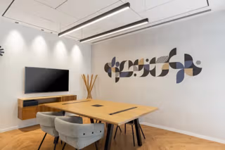 10 Person Private Office