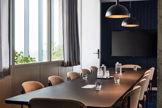 9 Person Private Office