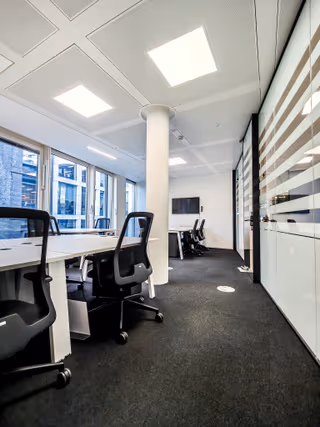 14 Person Private Office