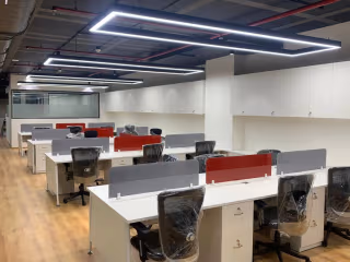 4 Person Coworking Desk