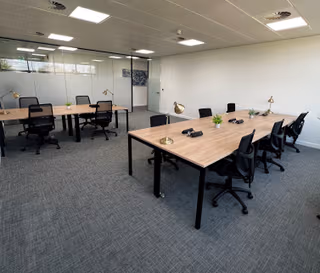 4 Person Private Office