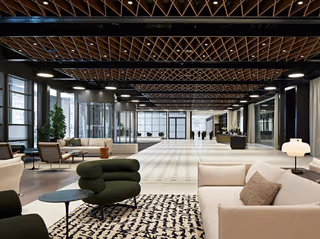 300 Person Managed Space