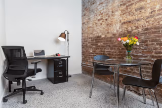 1 Person Private Office