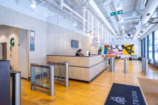 11 Person Coworking Desk