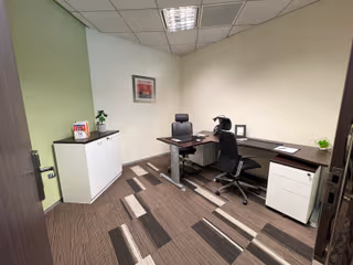 5 Person Private Office