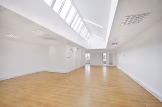 18 Person Private Office
