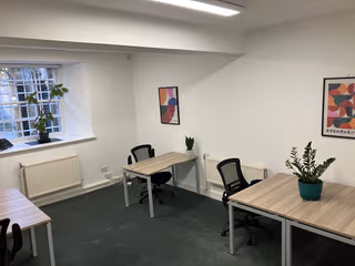 5 Person Private Office