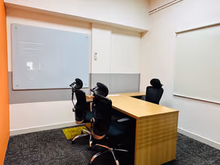 5 Person Private Office