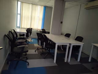 4 Person Coworking Desk