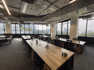 4 Person Coworking Desk