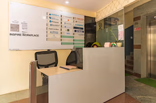 1 Person Coworking Desk