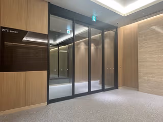 13 Person Private Office