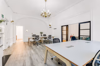 10 Person Private Office