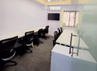 5 Person Private Office