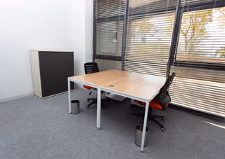 14 Person Private Office